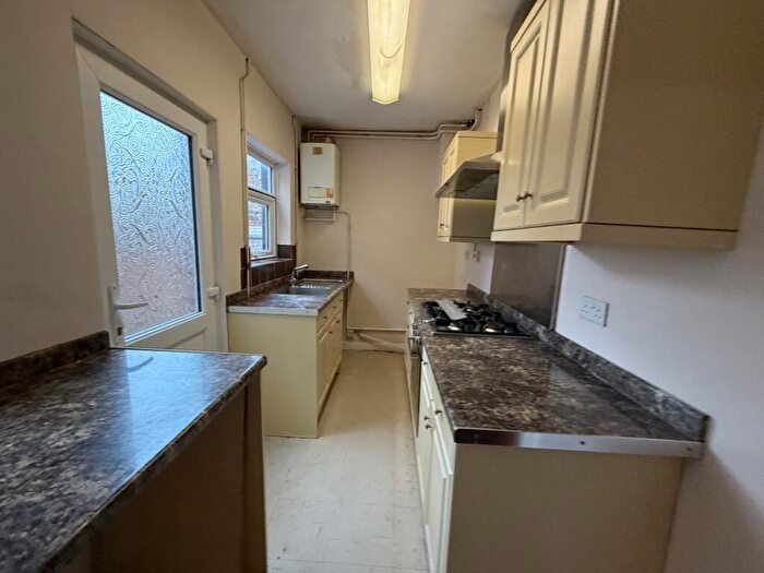 2 Bedroom Terraced House For Sale In Burnmoor Street, Leicester, LE2