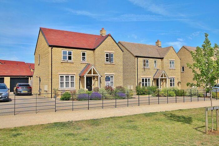 4 Bedroom Detached House For Sale In Long Hanborough, Regal Lane, OX29