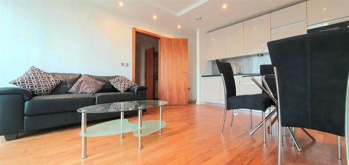 1 Bedroom Flat To Rent In City Lofts, The Quays, Salford, M50