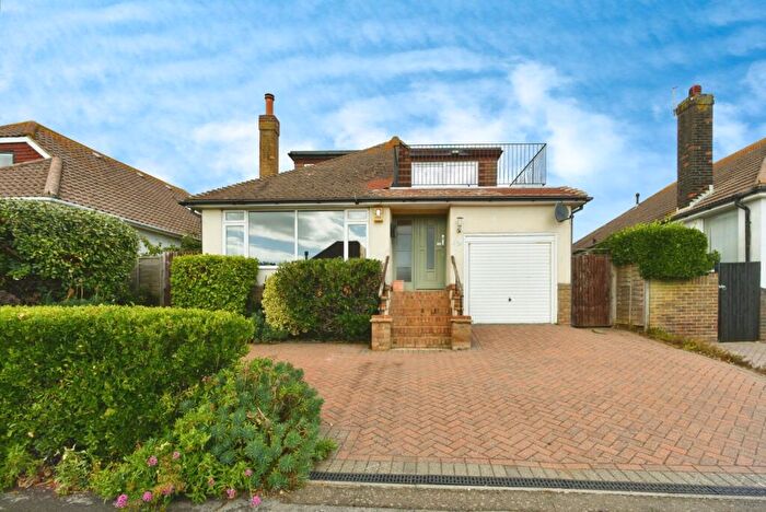 5 Bedroom Bungalow For Sale In Oaklands Avenue, Saltdean, Brighton, East Sussex, BN2