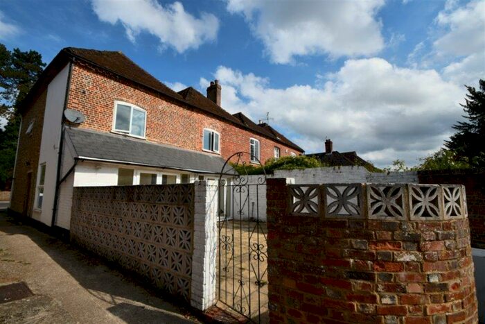 4 Bedroom House To Rent In Bedroom Semi-Detached House In Milford, GU8