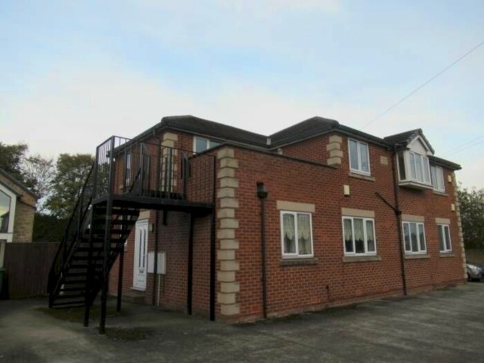 2 Bedroom Flat To Rent In Sharp Lane, Robin Hood, Wakefield, WF3
