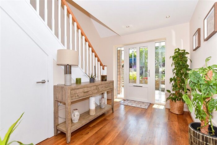 3 Bedroom Chalet For Sale In Downs View Road, Penenden Heath, Maidstone, Kent, ME14