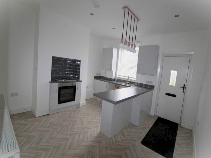 3 Bedroom Property To Rent In Woodview, Birdwell, Barnsley, S70