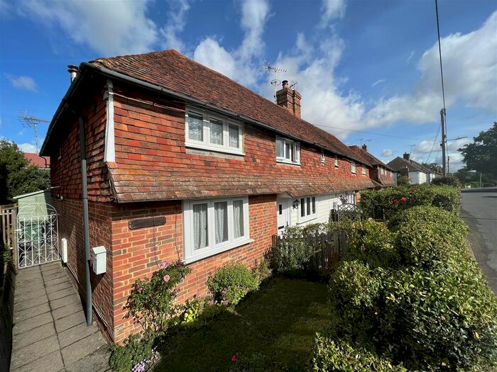 2 Bedroom End Of Terrace House For Sale In Howland Road, Marden, Tonbridge, TN12