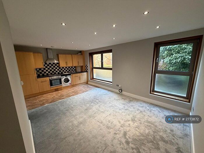 1 Bedroom Flat To Rent In Kingston Hill, Kingston Upon Thames, KT2