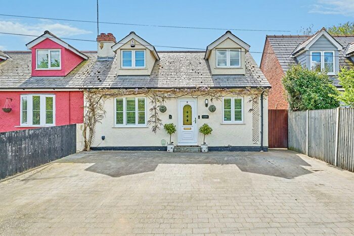 4 Bedroom Semi-Detached House For Sale In London Road, Great Chesterford, Saffron Walden, CB10