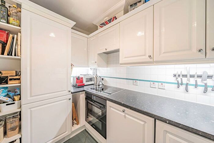 2 Bedroom Flat For Sale In Medway Street, Westminster, London, SW1P