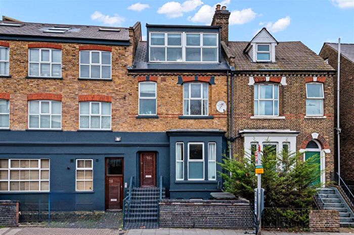 2 Bedroom Maisonette For Sale In Acton Lane, London, NW10