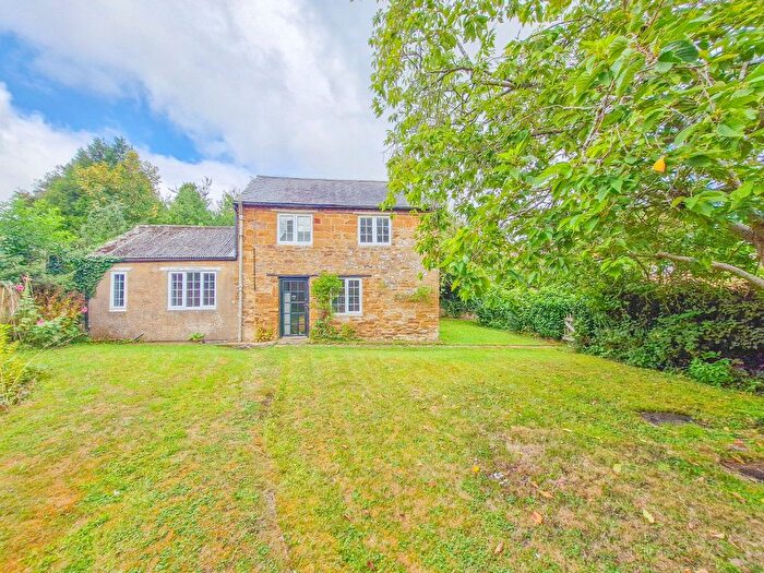 2 Bedroom Cottage For Sale In Main Street, Whilton, Daventry, Northamptonshire, NN11