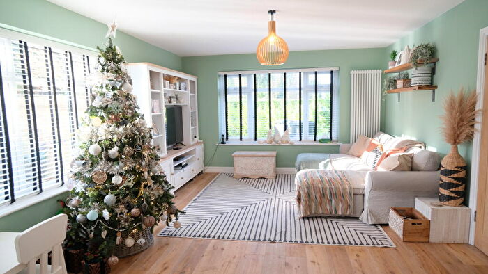 4 Bedroom Detached House For Sale In Chapel Lane, St Margaret's At Cliffe, CT15