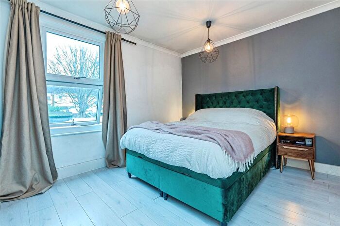 2 Bedroom End Of Terrace House For Sale In Stafford Street, Gillingham, ME7