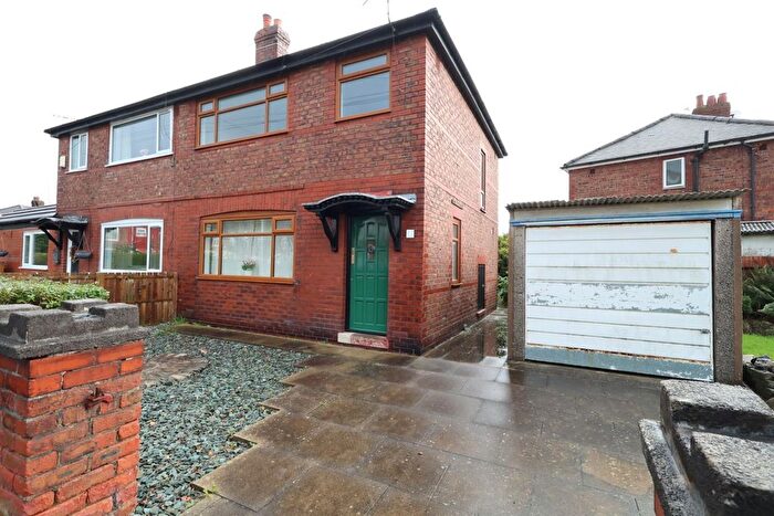 3 Bedroom Semi Detached House For Sale In Napier Road, Eccles, M30