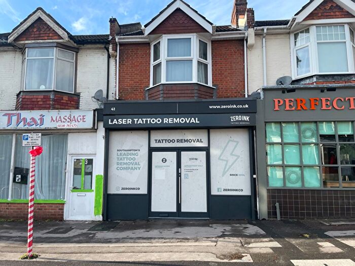 3 Bedroom Block Of Flats For Sale In Bridge Road, Southampton, SO19