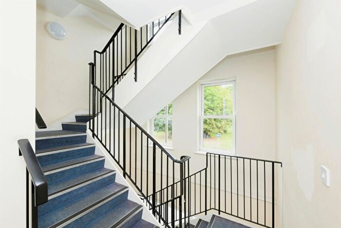 1 Bedroom Flat For Sale In Highbridge Street, Waltham Abbey, EN9