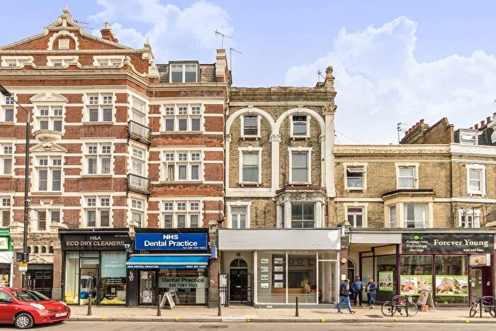 2 Bedroom Flat To Rent In North End Road, London, W14