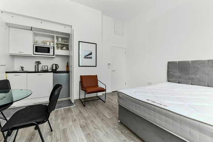 Studio To Rent In Gloucester Terrace, London, W2