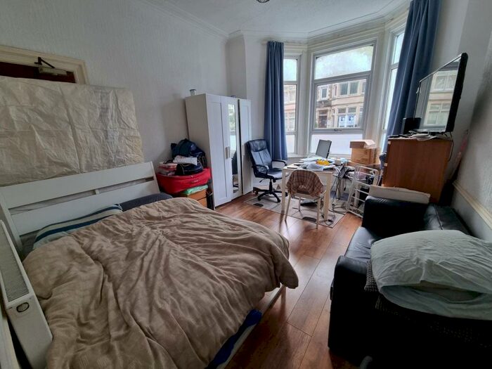 Studio To Rent In Marlborough Road, , Penylan, CF23