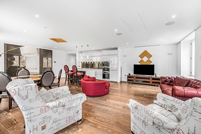 3 Bedroom Flat For Sale In Marconi House, Strand, WC2R