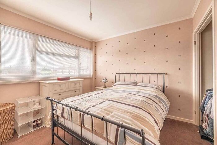 3 Bedroom Terraced House For Sale In Humber Way, Langley, SL3