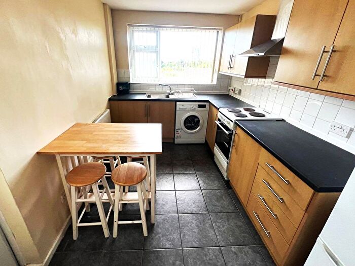 3 Bedroom End Terrace House To Rent In St. Thomas, Swansea, SA1
