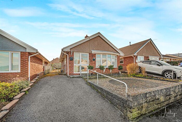 3 Bedroom Detached Bungalow For Sale In Heol Y Grug, Morriston, Swansea, SA6