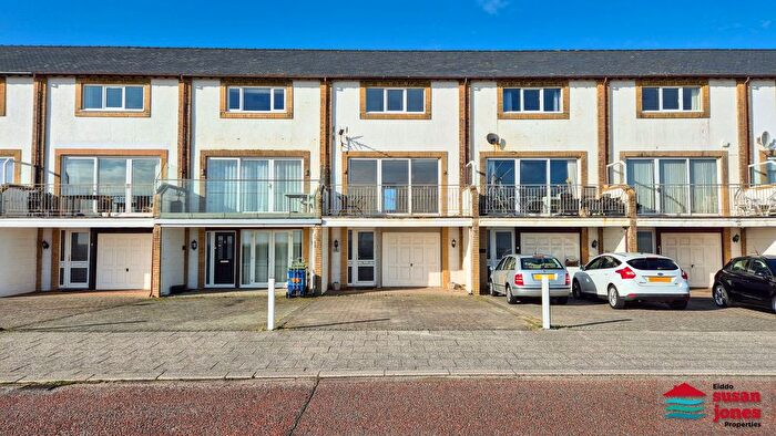 3 Bedroom Terraced House For Sale In South Beach, Pwllheli, LL53