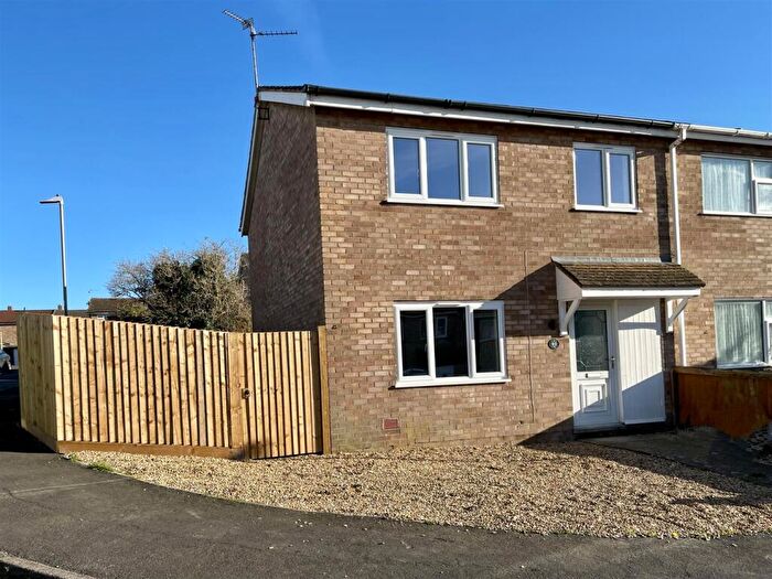 3 Bedroom Terraced House To Rent In Trinity Road, Stamford, LIncs., PE9