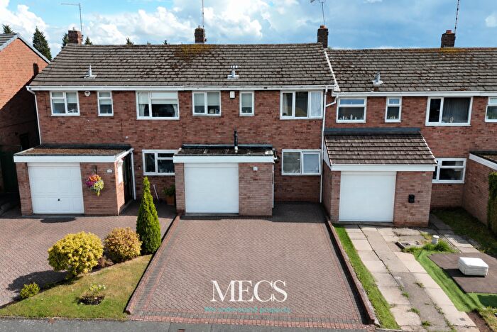 3 Bedroom Terraced House For Sale In Chichester Drive, Quinton, Birmingham, West Midlands, B32