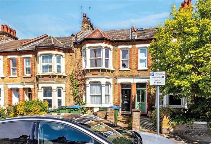 2 Bedroom Flat For Sale In Swallowfield Road, Charlton, SE7