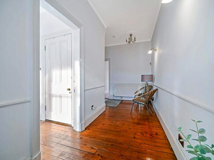 1 Bedroom Flat For Sale In Dryburgh Avenue, Rutherglen, Glasgow, South Lanarkshire, G73