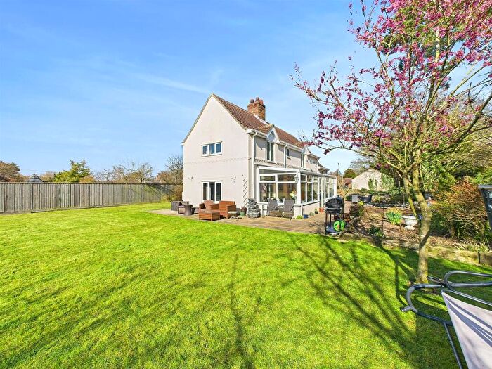 4 Bedroom Detached House For Sale In Saltfleet Road, Theddlethorpe, LN12