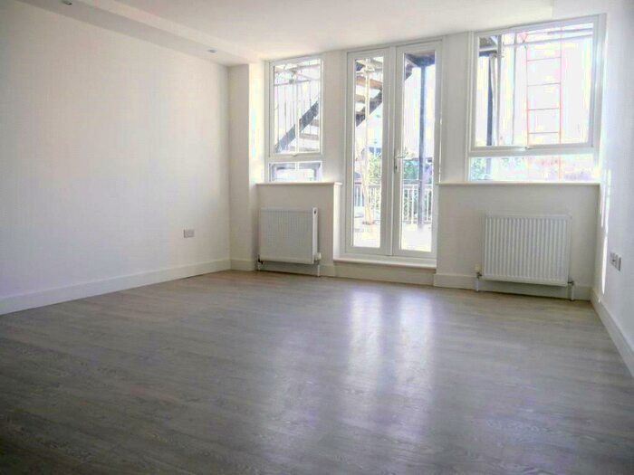 1 Bedroom Apartment To Rent In High Street, High Barnet, EN5