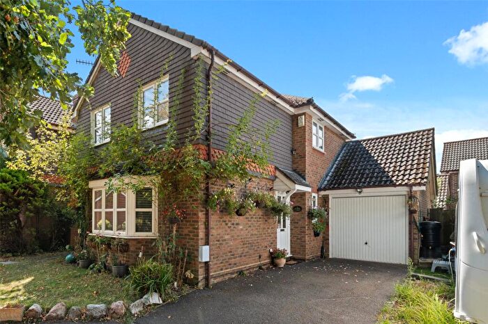 3 Bedroom Detached House For Sale In Culvercroft, Binfield, Bracknell, Berkshire, RG42