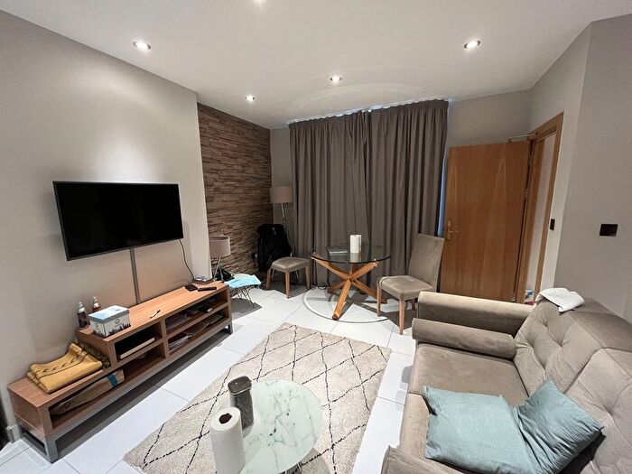 1 Bedroom Flat To Rent In Shardeloes Road, London, SE14