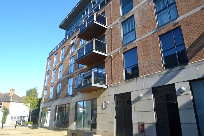 2 Bedroom Flat To Rent In St. Marys Road, Surbiton, KT6