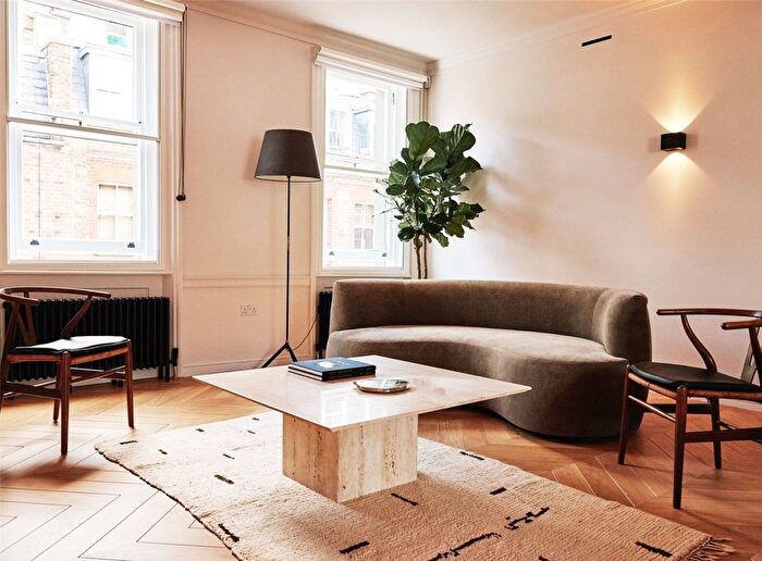 1 Bedroom Flat To Rent In Weymouth Mews, Marylebone, London, W1G