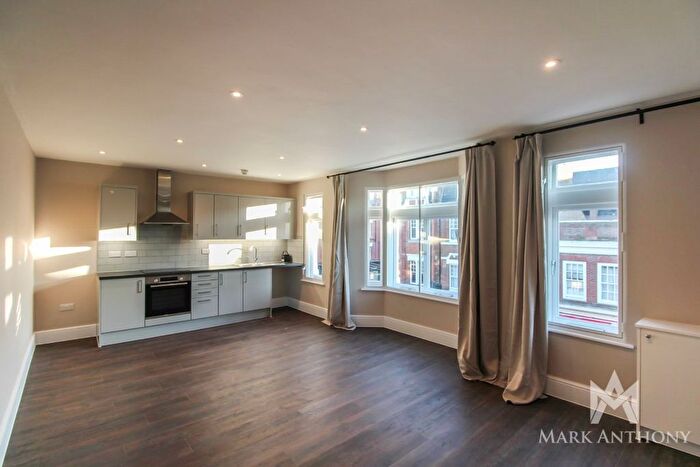 2 Bedroom Flat To Rent In Church Street, Enfield, EN2