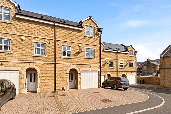 3 Bedroom Semi Detached House For Sale In Robinson Fold, Barnoldswick, Lancashire, BB18