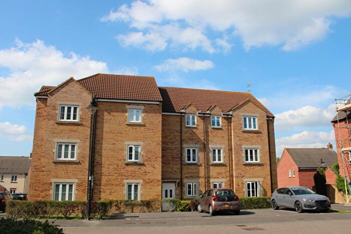 2 Bedroom Flat To Rent In Abbey Manor, Yeovil, BA21