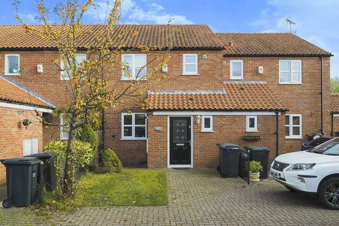 3 Bedroom Property To Rent In Blacksmiths Court, Nottingham, NG15