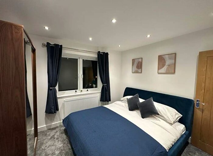 3 Bedroom Terraced House To Rent In Tunnel Avenue, London, SE10