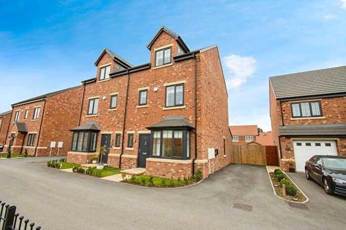 4 Bedroom Semi Detached House For Sale In Staithes Road, Wakefield, West Yorkshire, WF1