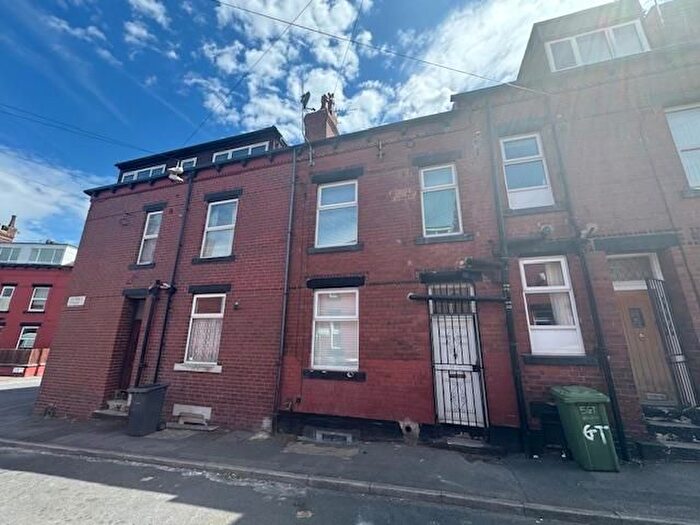 4 Bedroom Property To Rent In Greenock Terrace, Leeds, LS12
