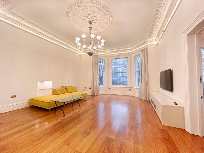 2 Bedroom Flat To Rent In Lexham Gardens, Kensington, London, W8