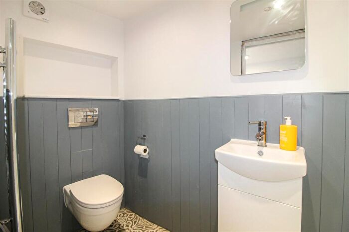 2 Bedroom Cottage To Rent In Allhallowgate, Ripon, HG4
