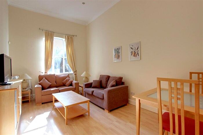 1 Bedroom Flat For Sale In St Johns Court, Scandrett Street, Wapping, E1W