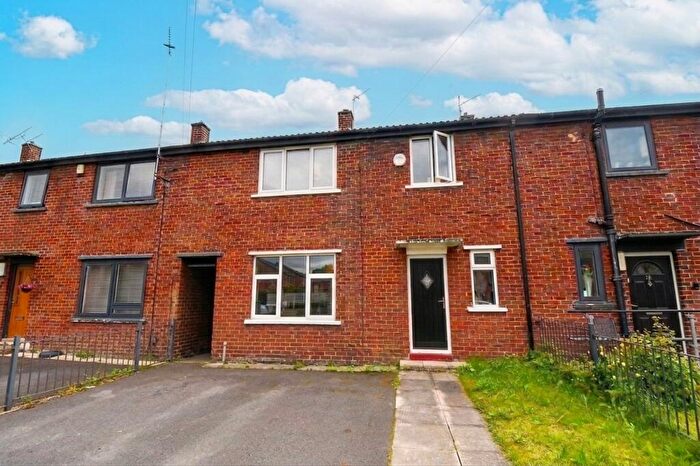 3 Bedroom Terraced House For Sale In Aylesbury Close, Salford, M5