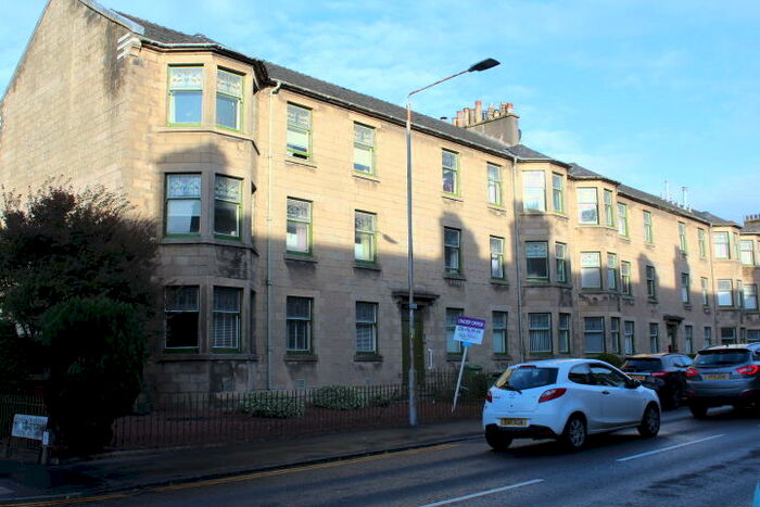 3 Bedroom Flat To Rent In Glasgow Road, Dumbarton, G82
