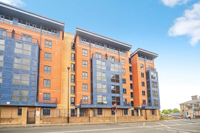 3 Bedroom Flat For Sale In Charter House, Canute Road, Southampton, Hampshire, SO14